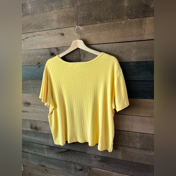 90s Basic Editions Yellow Ribbed Button Henley Tee – Boxy Fit - Picture 9 of 9